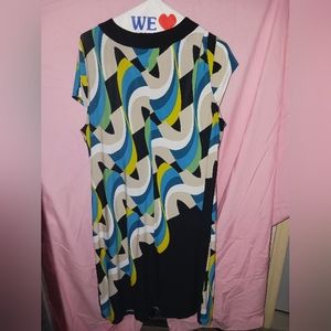 Sleeveless casual dress 40inchs long - 16 across shoulders, stretchy material.